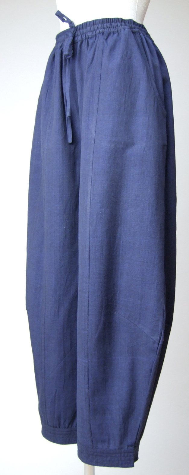 立体ワイドパンツ藍色　ファッション 通販◇アジアのパンツ