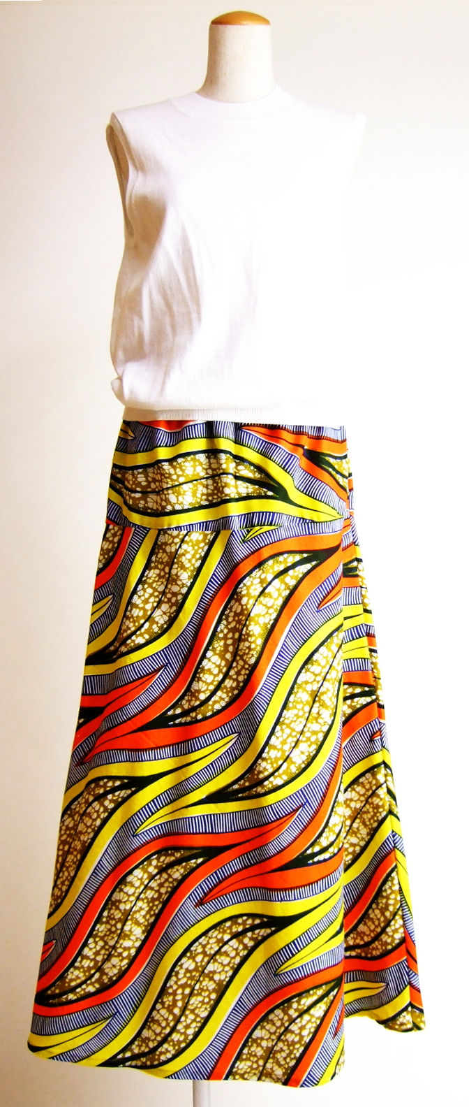 マキシスカート　アフリカ柄　african print アフリカンプリントの服　大人のアフリカンプリント衣料